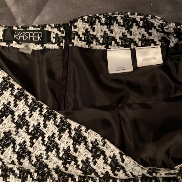 Women’s suit brand new with tags - Picture 10 of 12